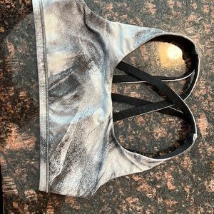 ivivvia reversible snake print and black size 10 kids